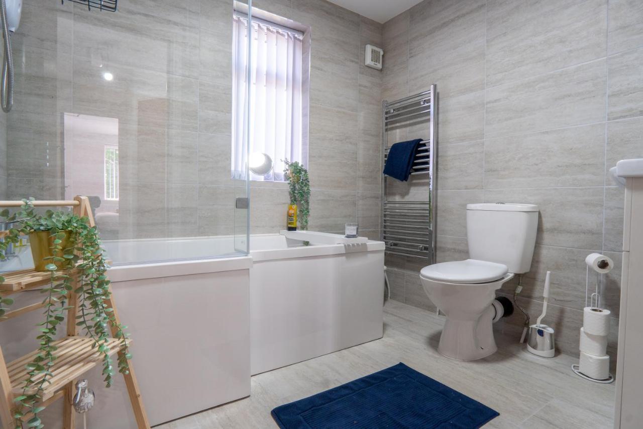 Heartland House, 7 Spacious Bedrooms Sleeps 4 Plus, Near Nec, Jlr,Bhx Birmingham Luaran gambar